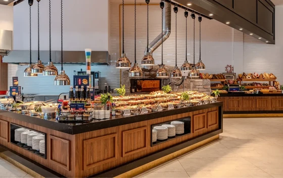 RESTAURANT & BAR